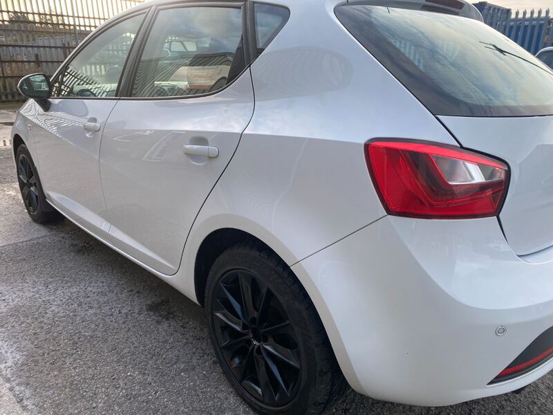 SEAT IBIZA